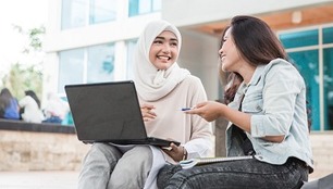 Smart Campuses and Connected Communities